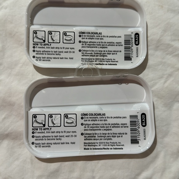 Set of 2 Eyelashes - Picture 2 of 2